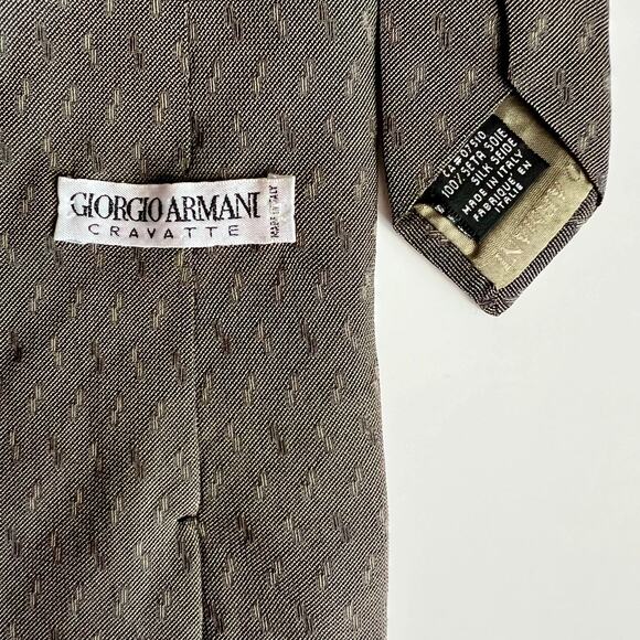 Giorgio Armani Men's Cravatte Grey Silk Tie Made in Italy 59"x3.7" - Picture 5 of 8